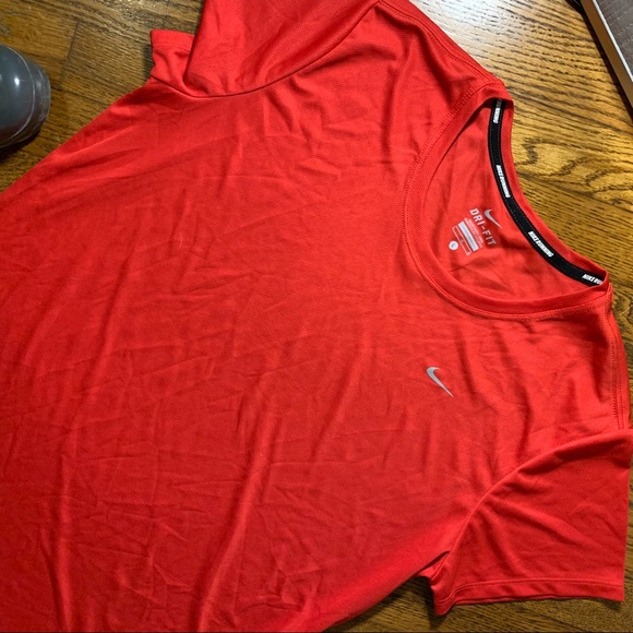 Nike Dri Fit T-shirt - Picture 5 of 8